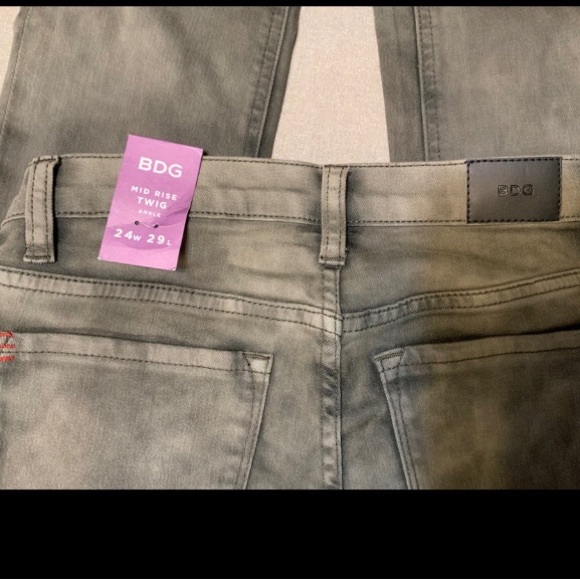 Urban Outfitters BDG Twig Mid-Rise Ankle Jeans NWT - Picture 5 of 7